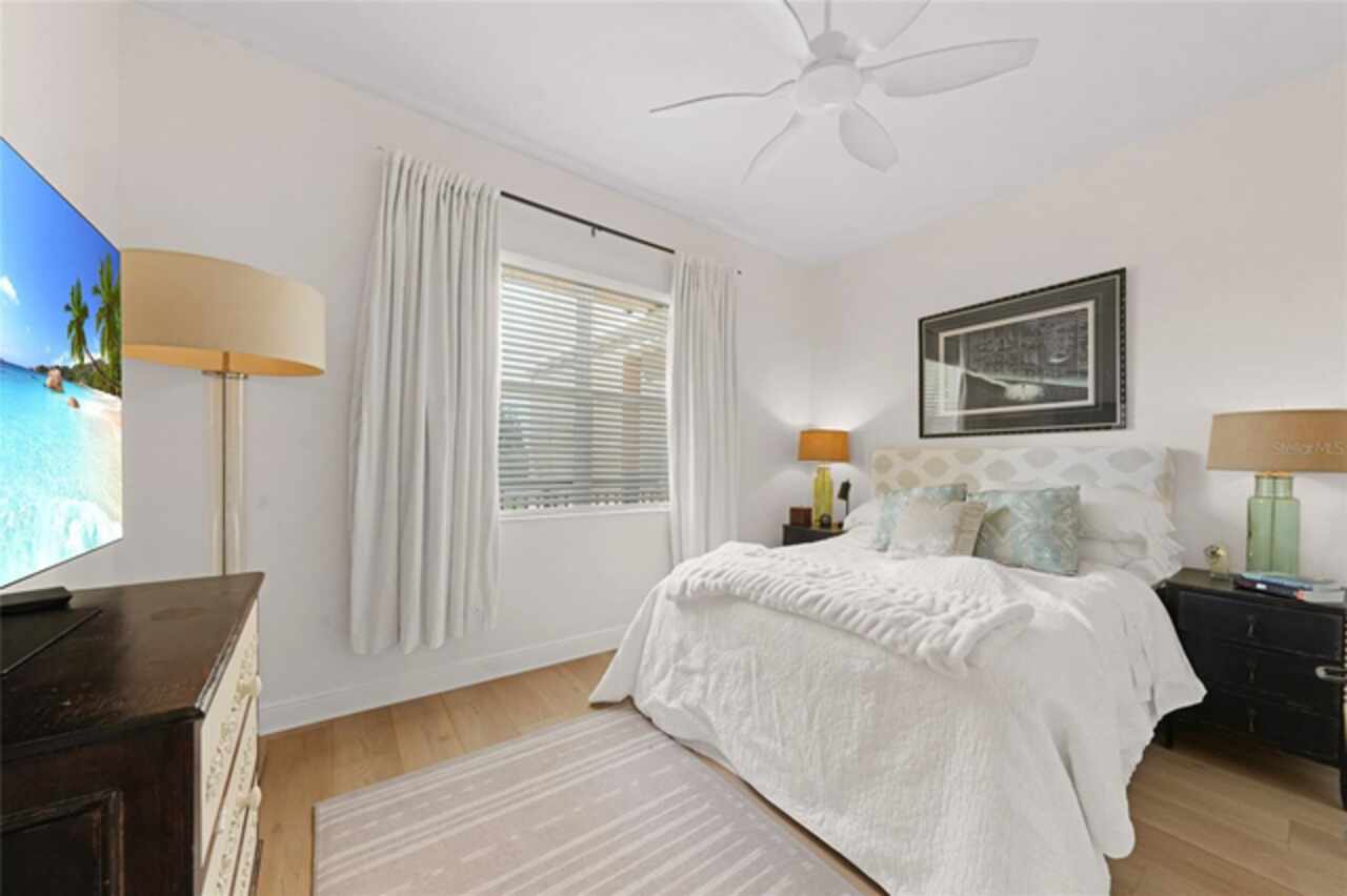 Listing Photo 15