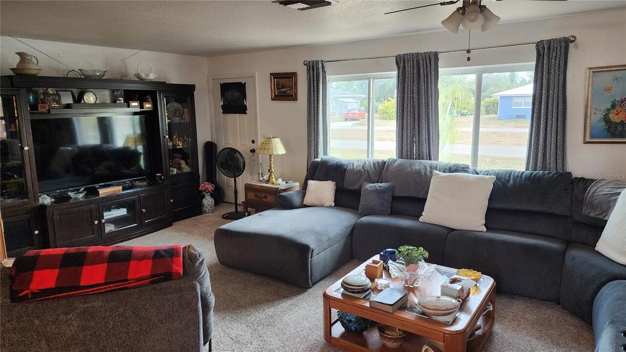 Listing Photo 8