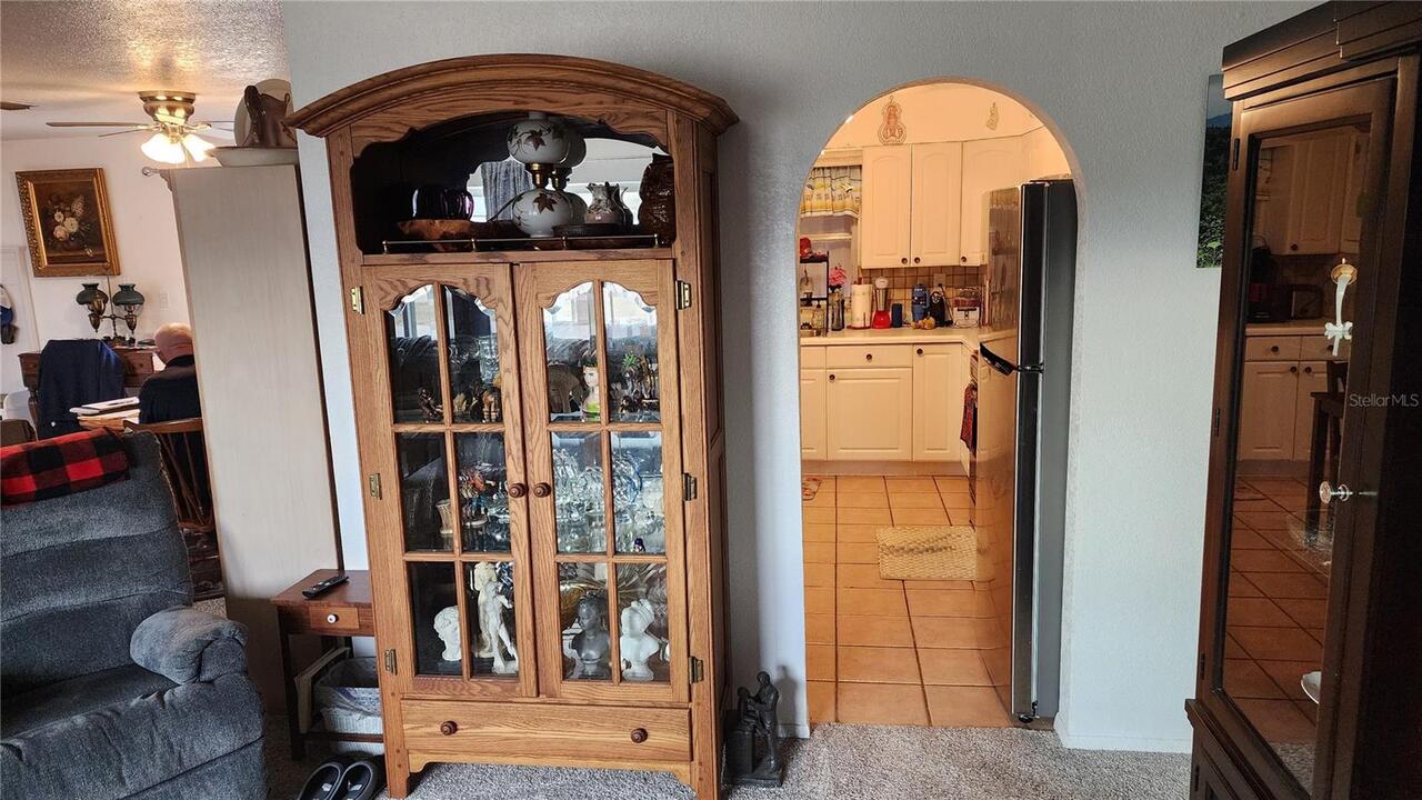 Listing Photo 11