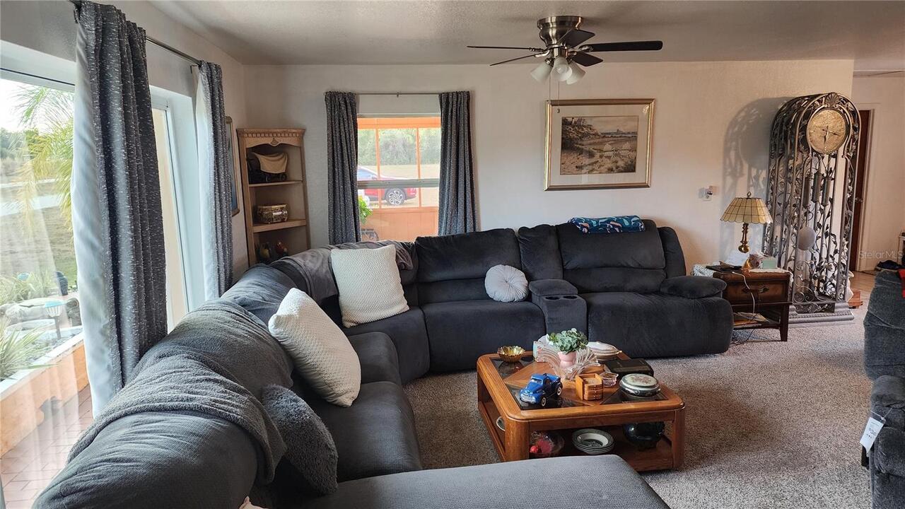 Listing Photo 12