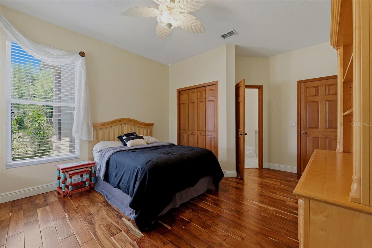 Listing Photo 24