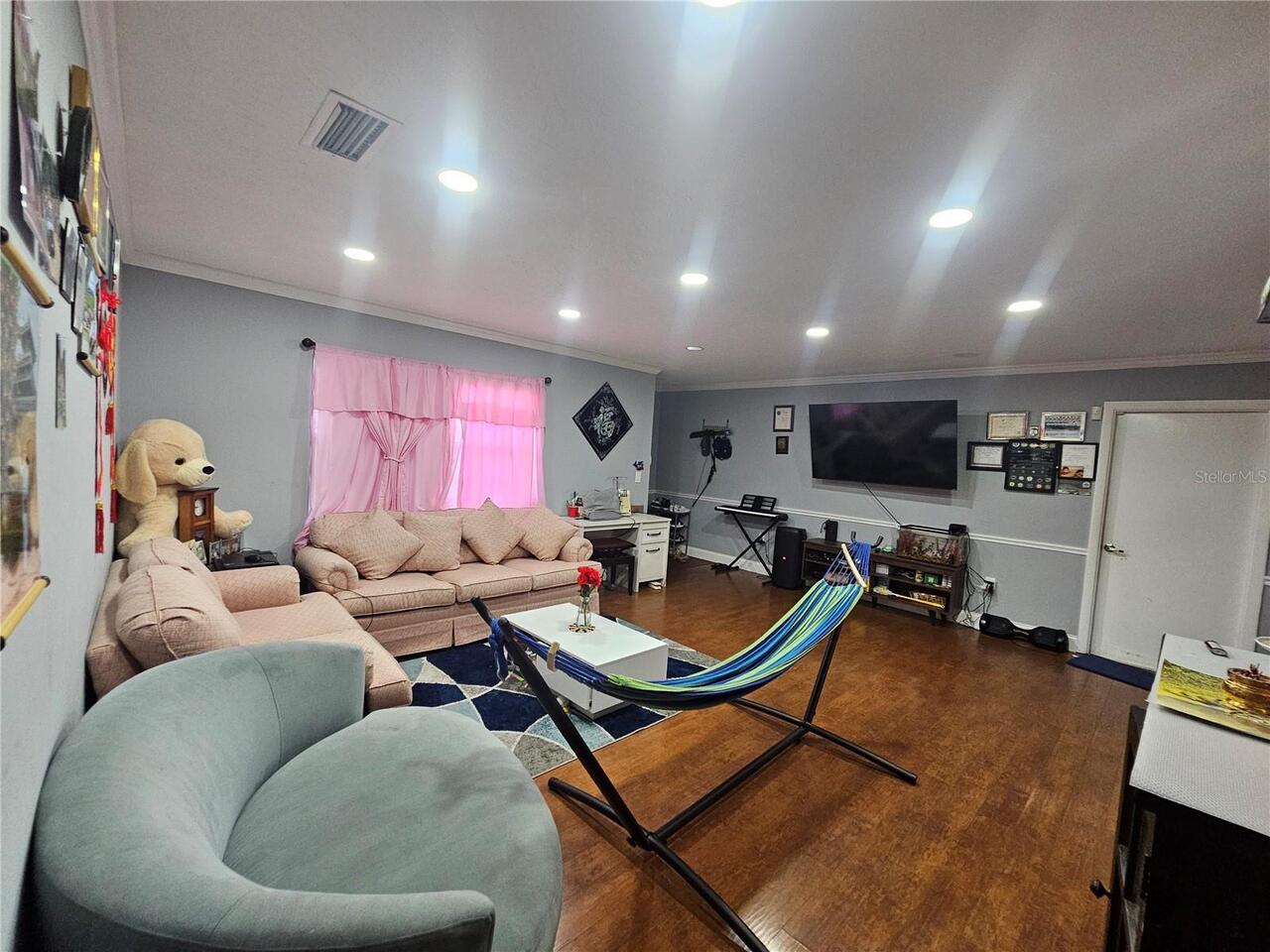 Listing Photo 7