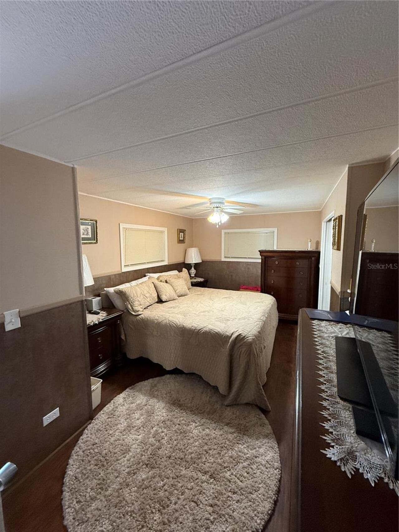 Listing Photo 10