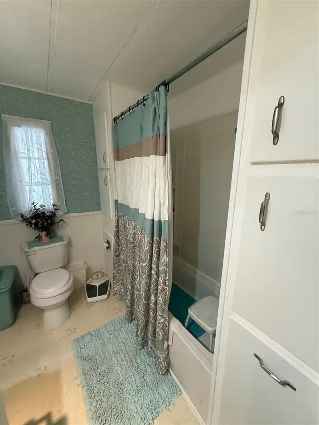 Listing Photo 12