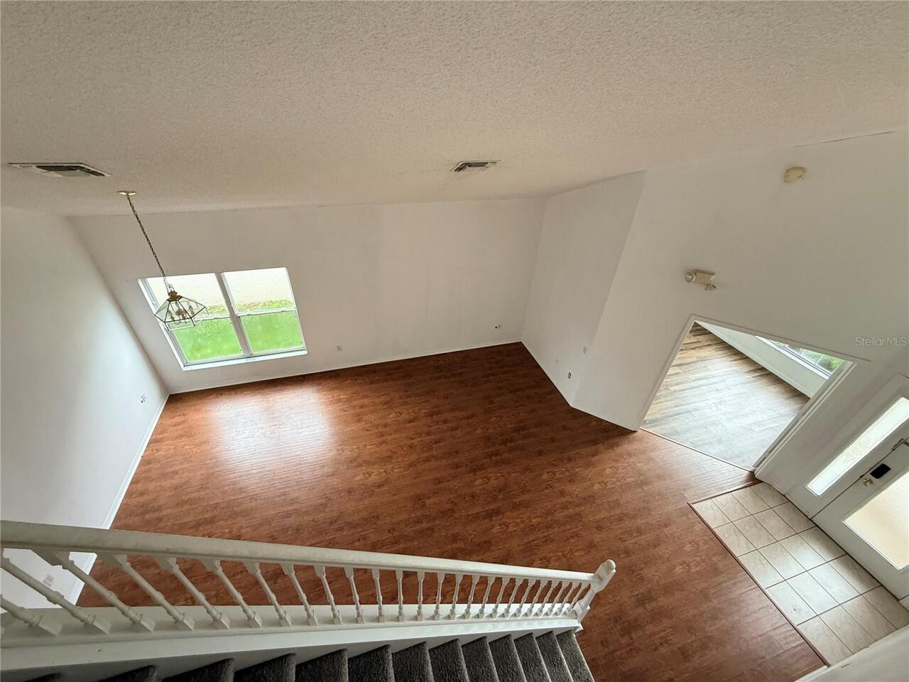 Listing Photo 11