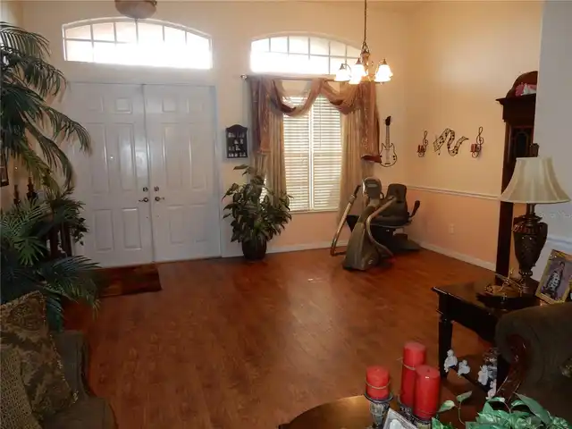Listing Photo 14