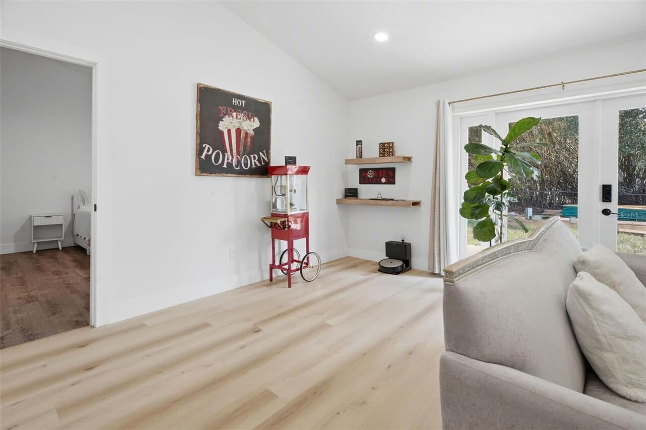 Listing Photo 15