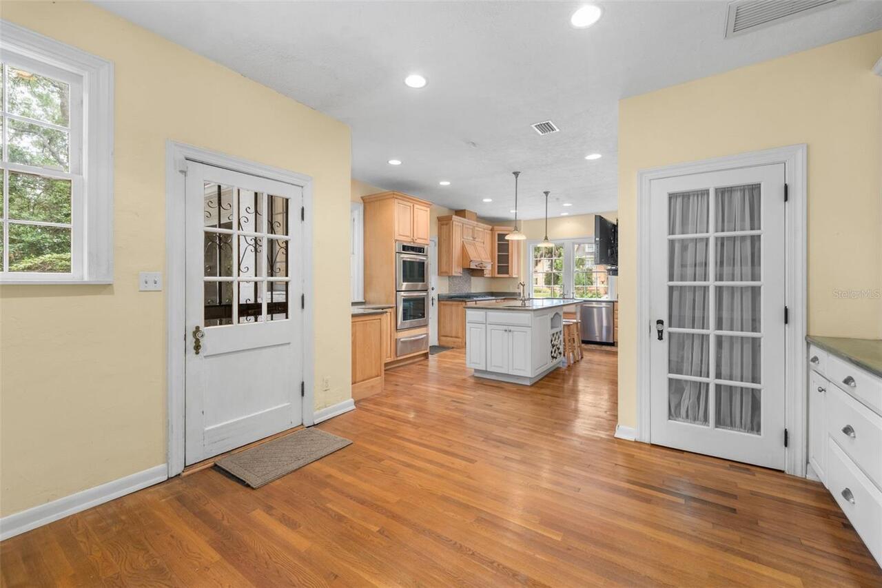 Listing Photo 9