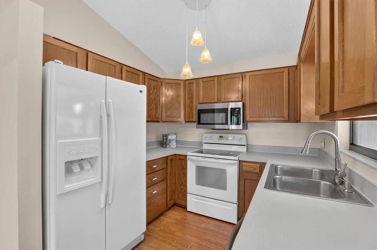 Listing Photo 11