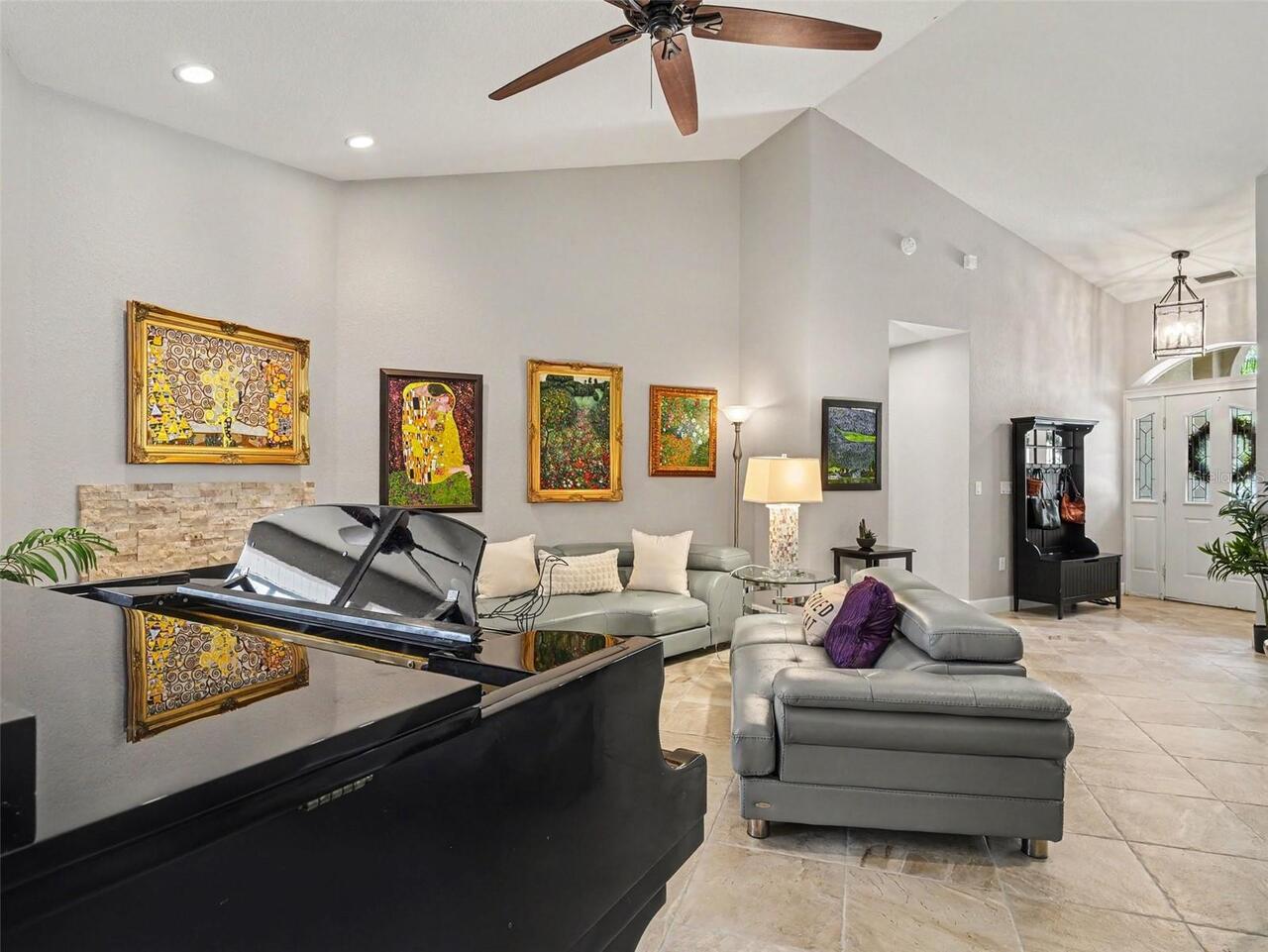 Listing Photo 12