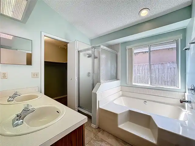 Listing Photo 19