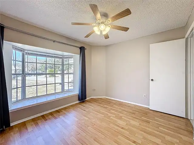 Listing Photo 28