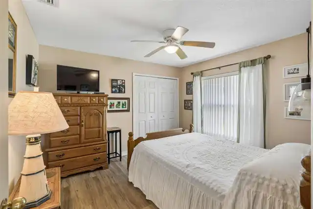 Listing Photo 14