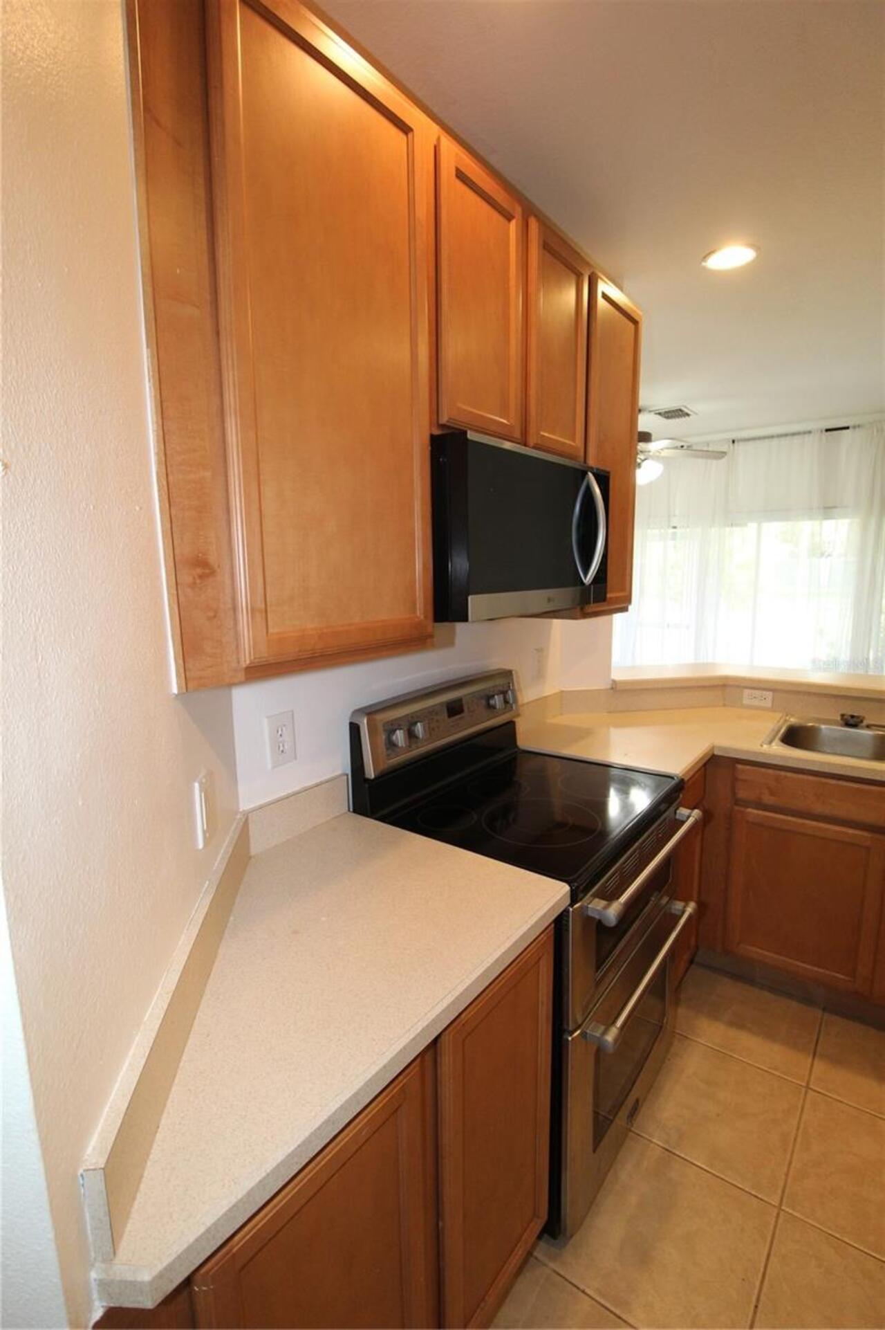 Listing Photo 9