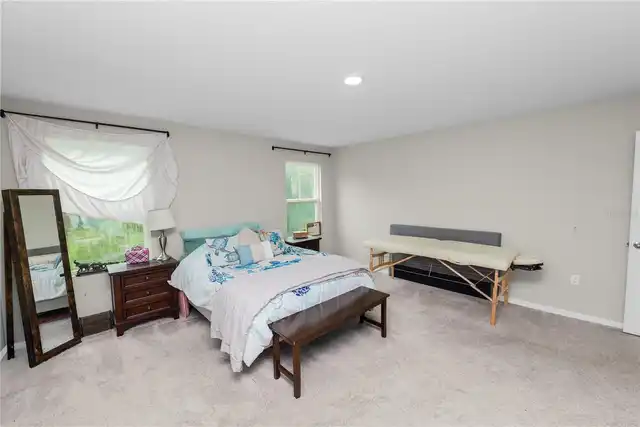 Listing Photo 10