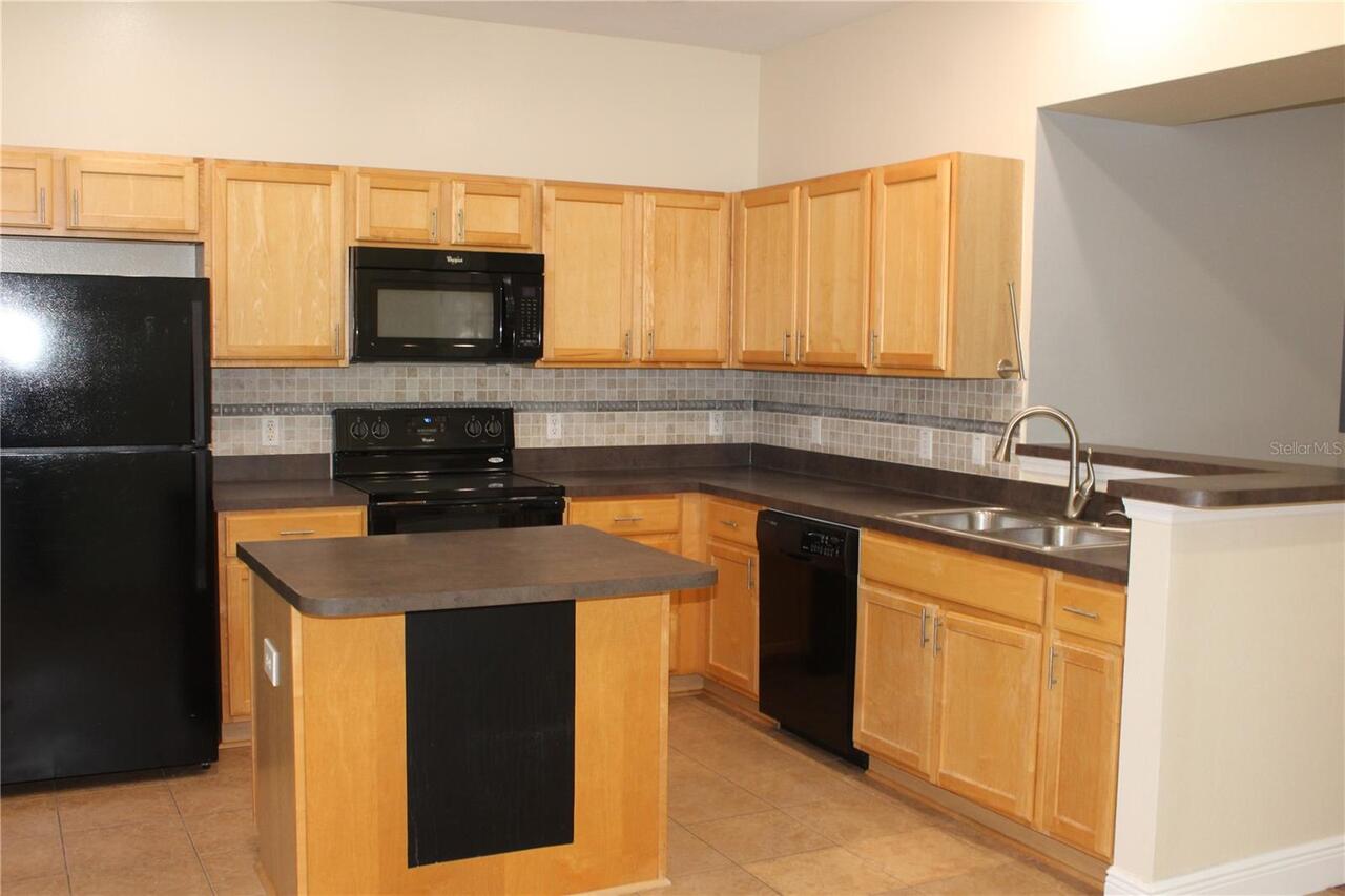 Listing Photo 8