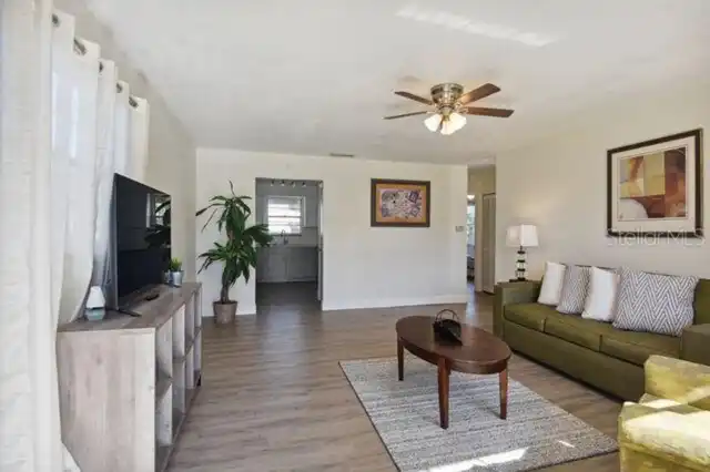 Listing Photo 18