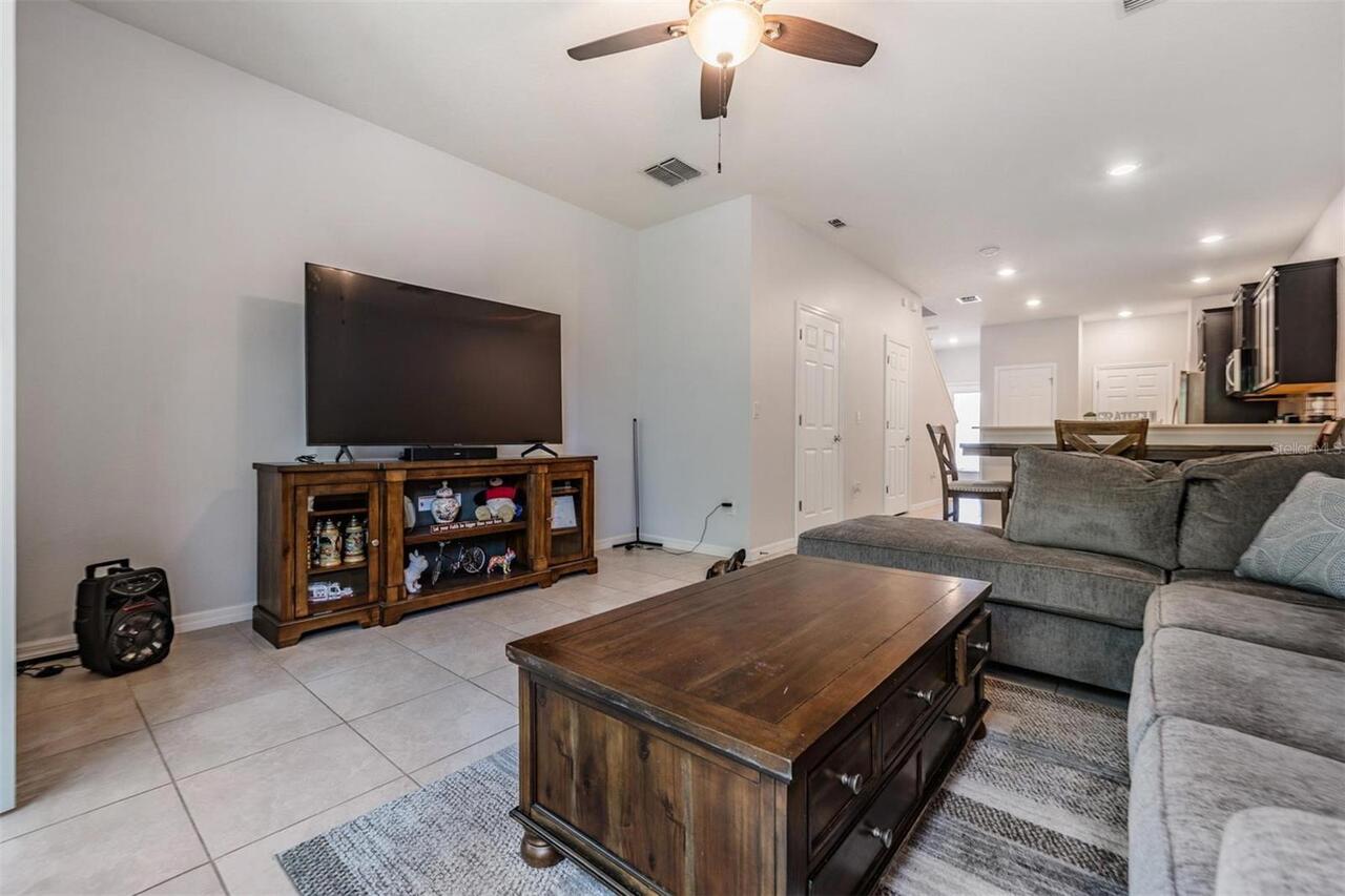Listing Photo 8