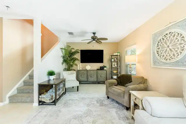Listing Photo 6