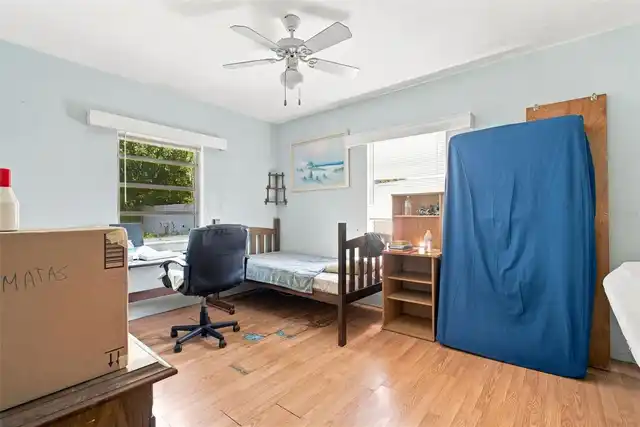 Listing Photo 10
