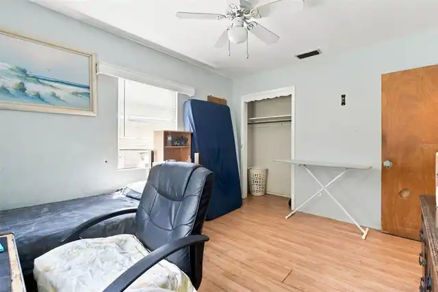 Listing Photo 12