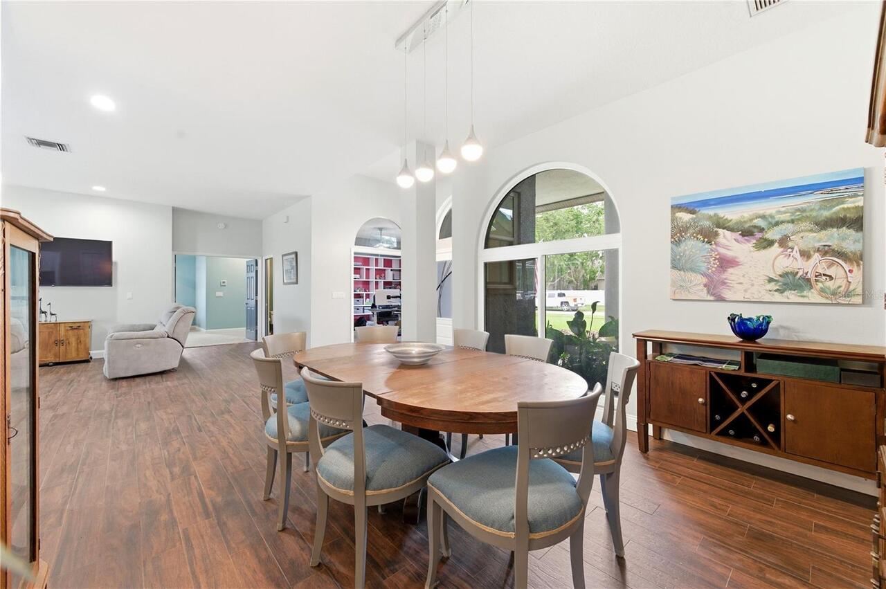 Listing Photo 8
