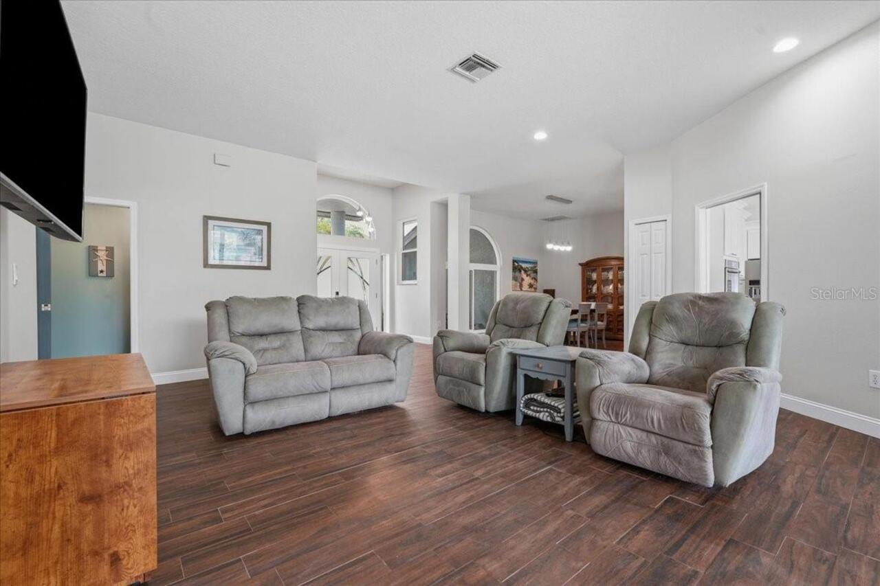 Listing Photo 28