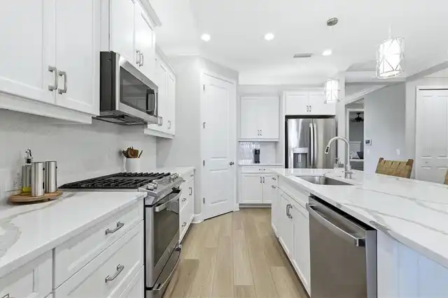 Listing Photo 8