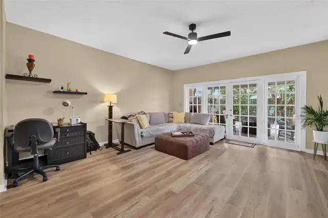 Listing Photo 14