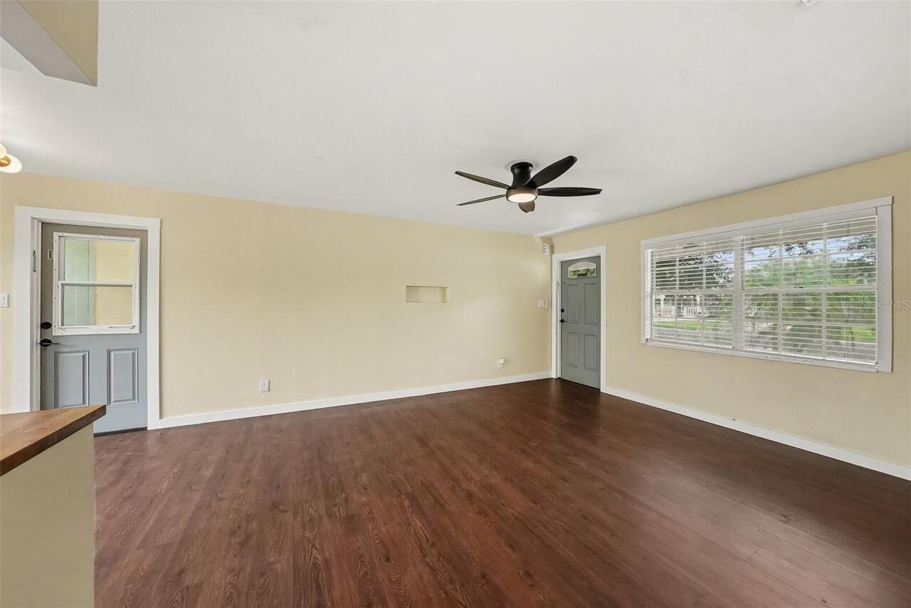 Listing Photo 9