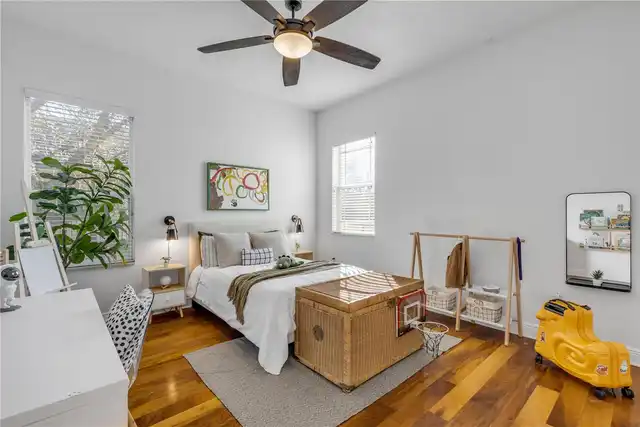 Listing Photo 11
