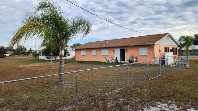 Listing Photo 8