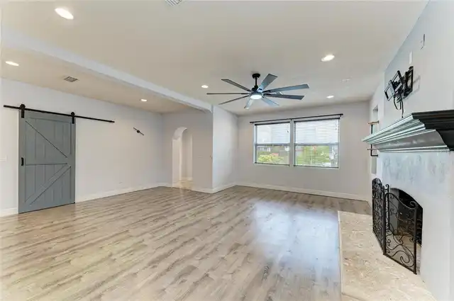 Listing Photo 18