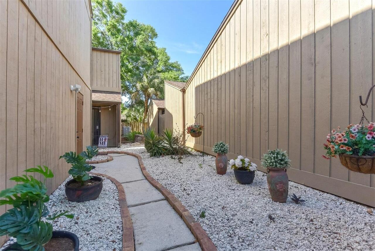 Listing Photo 9