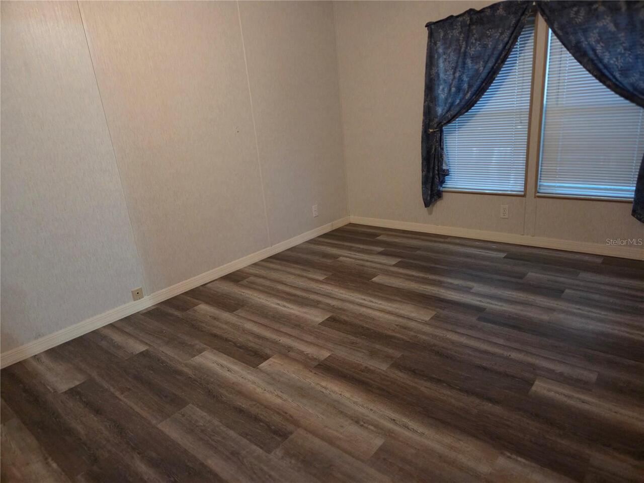 Listing Photo 9