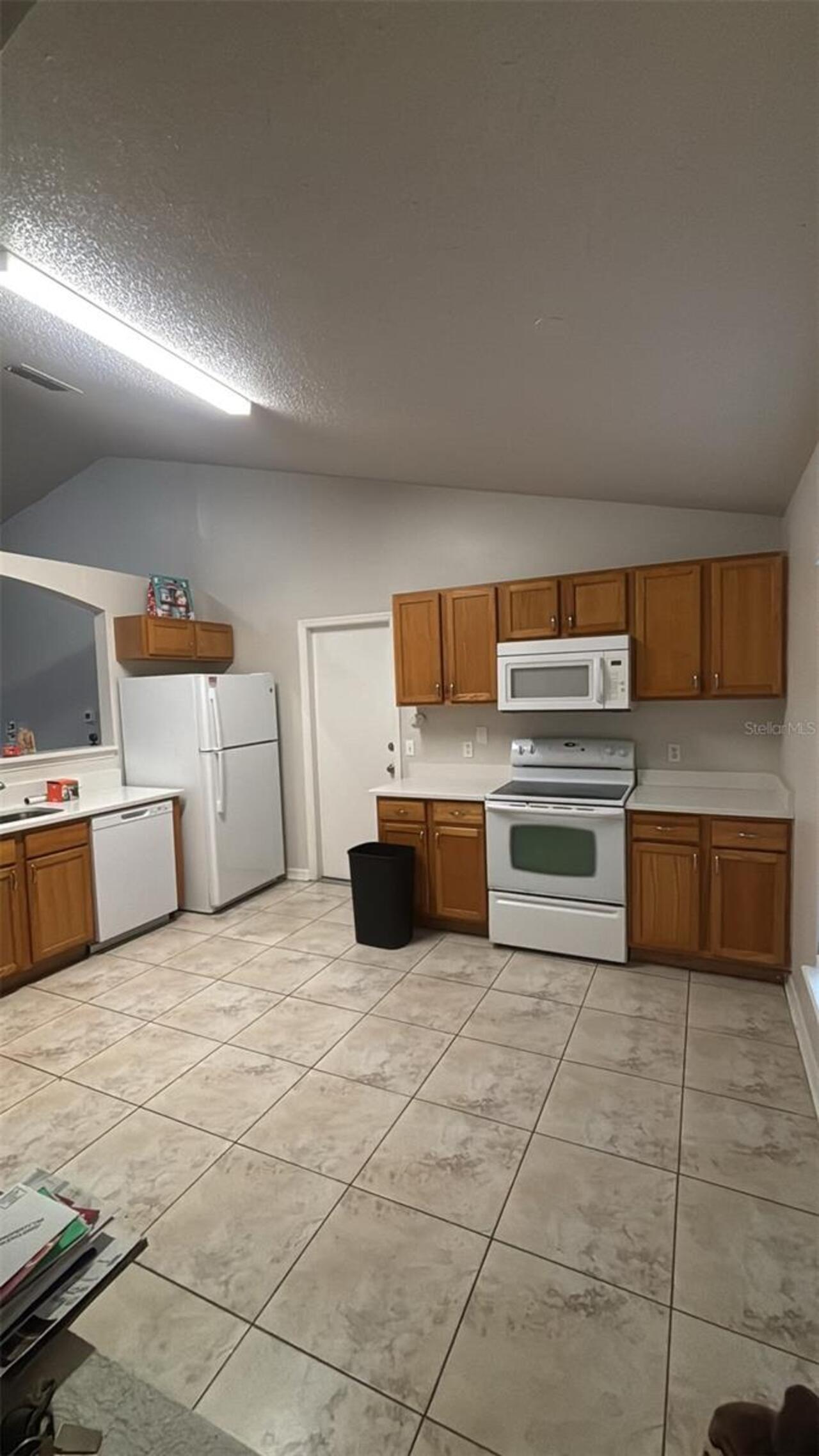 Listing Photo 6