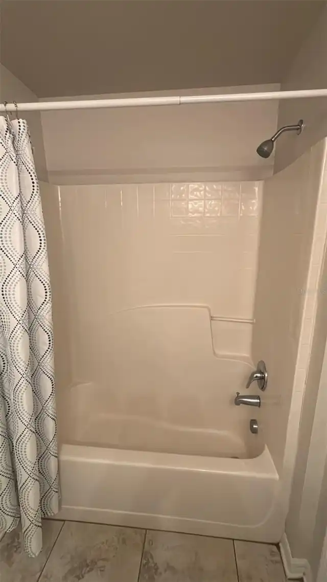 Listing Photo 10