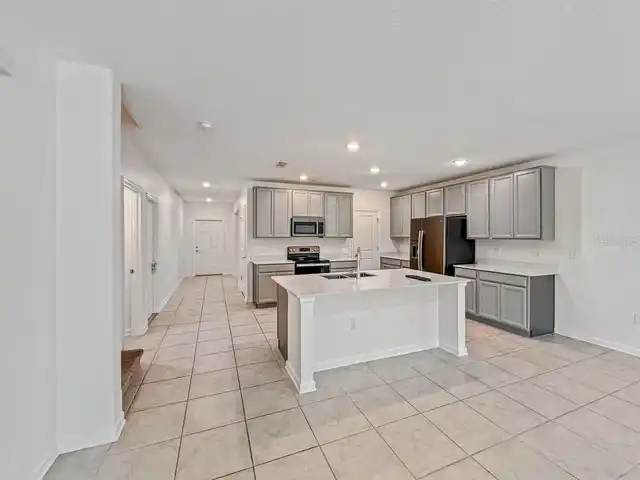 Listing Photo 9