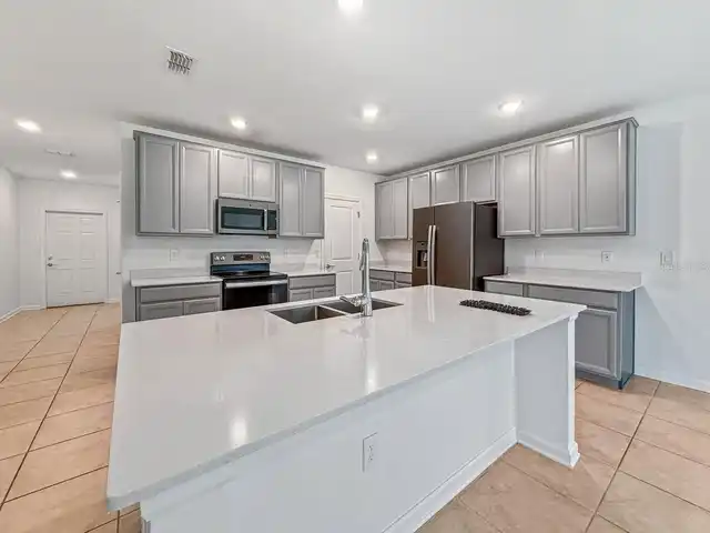 Listing Photo 16