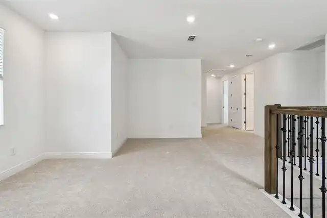 Listing Photo 16
