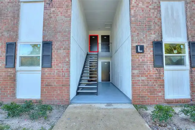 Listing Photo 18