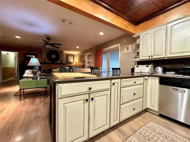 Listing Photo 7
