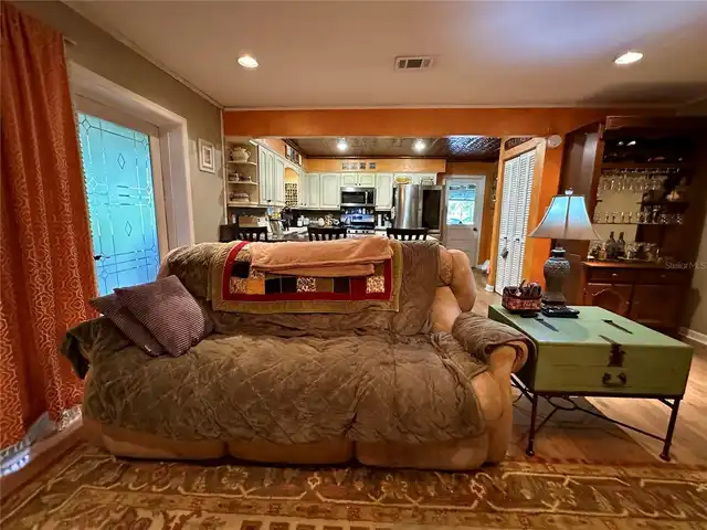 Listing Photo 10