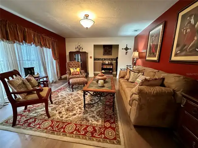 Listing Photo 16