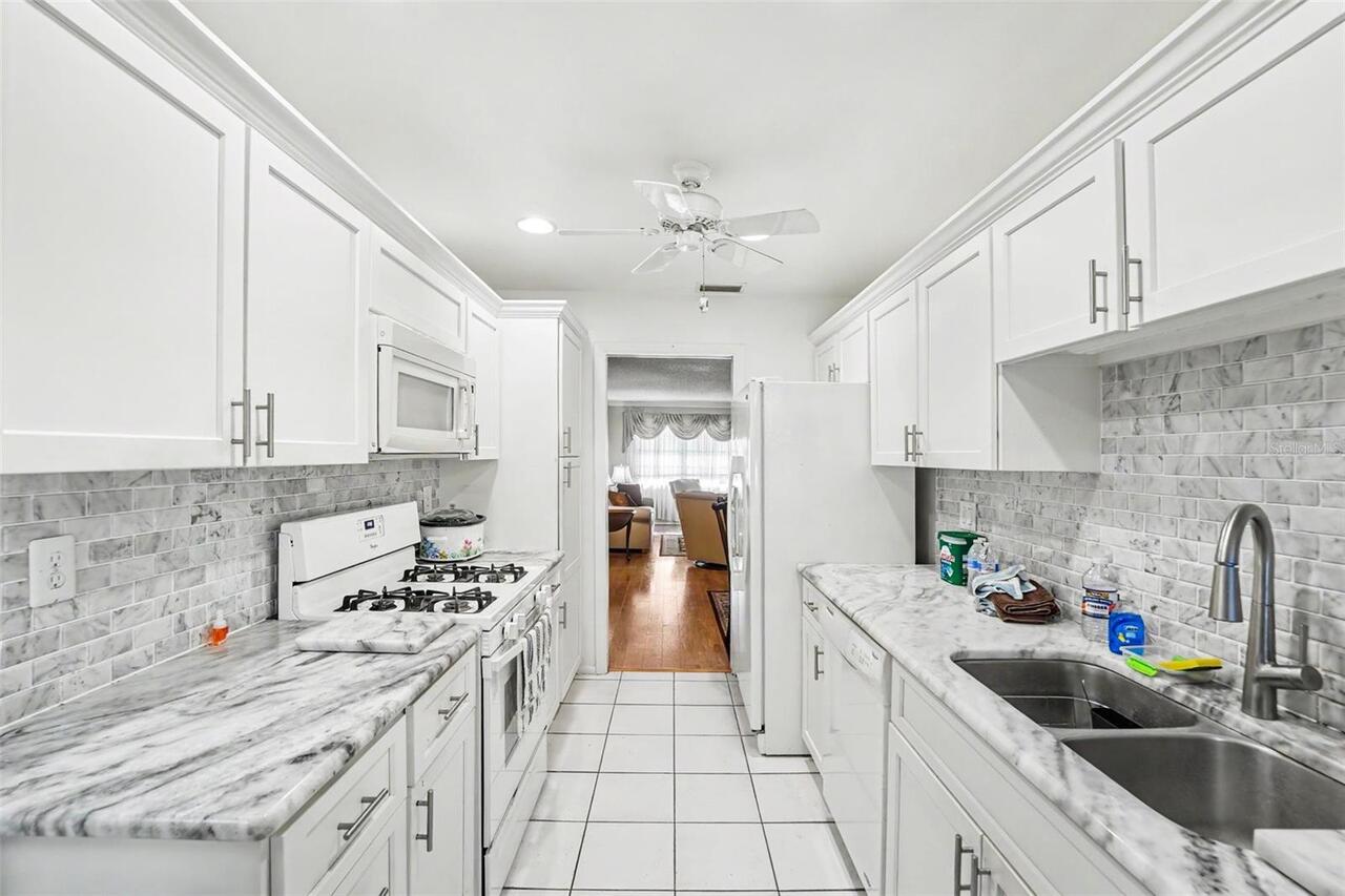 Listing Photo 9
