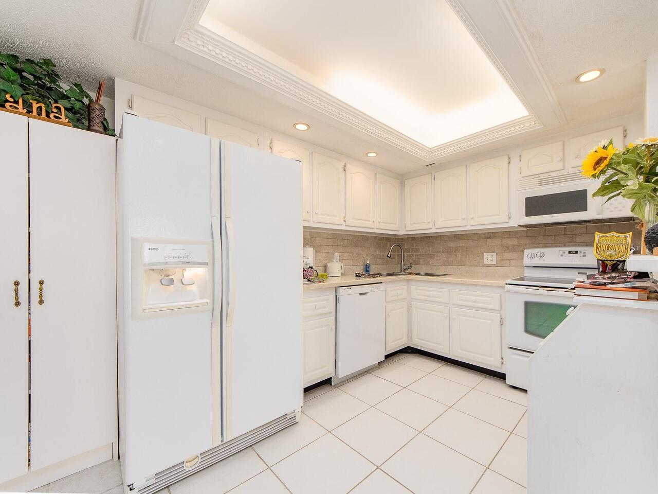 Listing Photo 9