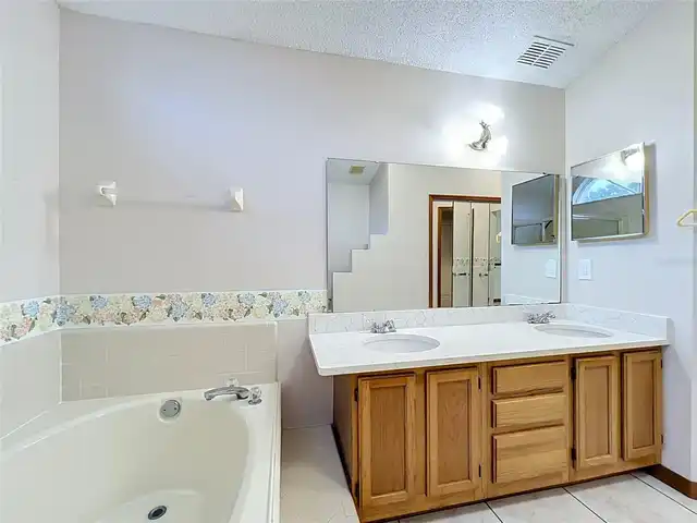 Listing Photo 35