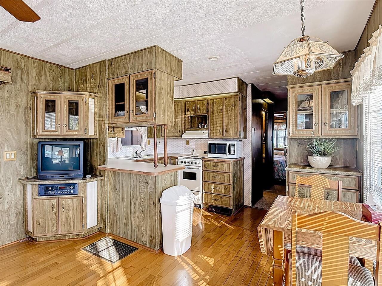 Listing Photo 16