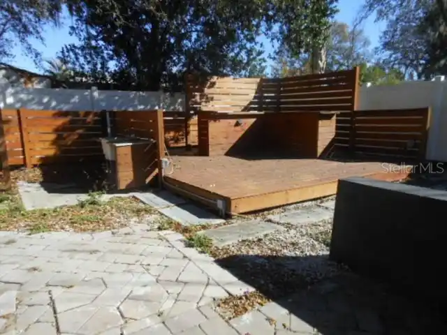 Listing Photo 8