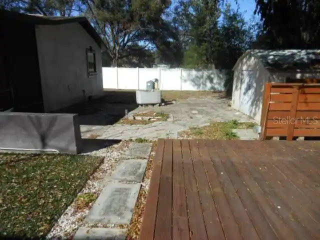 Listing Photo 9